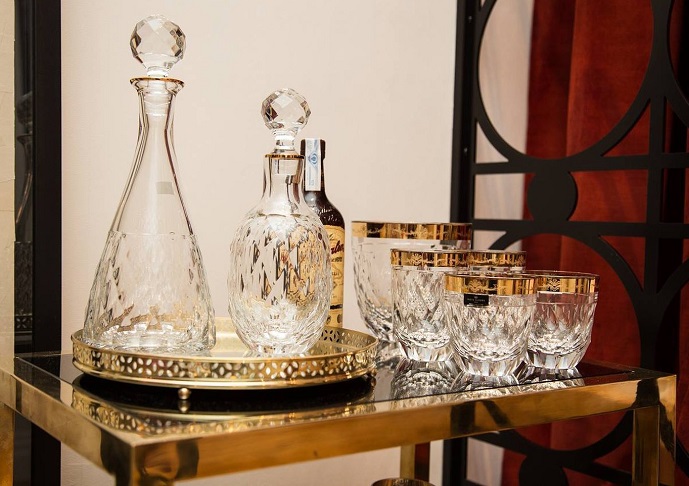 wine-decanter-palazzo-gold-wine-decanter-vista-alegre-made_in_portugal