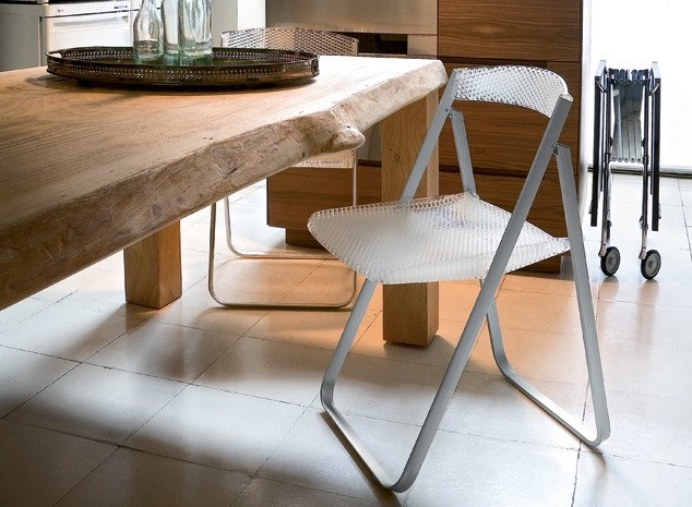 kartell-Honeycomb-folding-chairs-online-newformsdesign