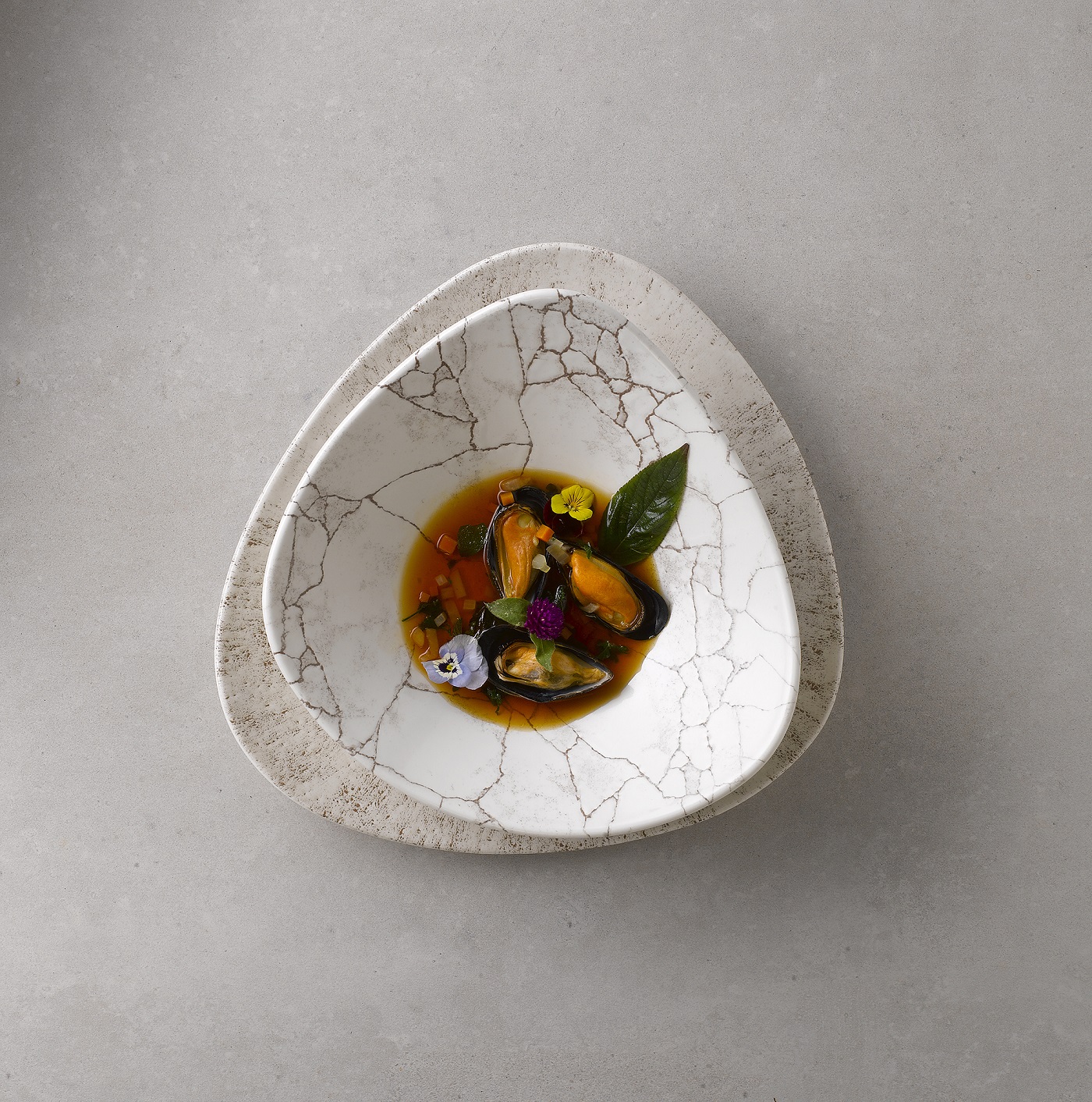Bowl Triangolo Churchill Super Vitrified Collection Studio Prints Kintsugi Agate Grey 23.5 cm