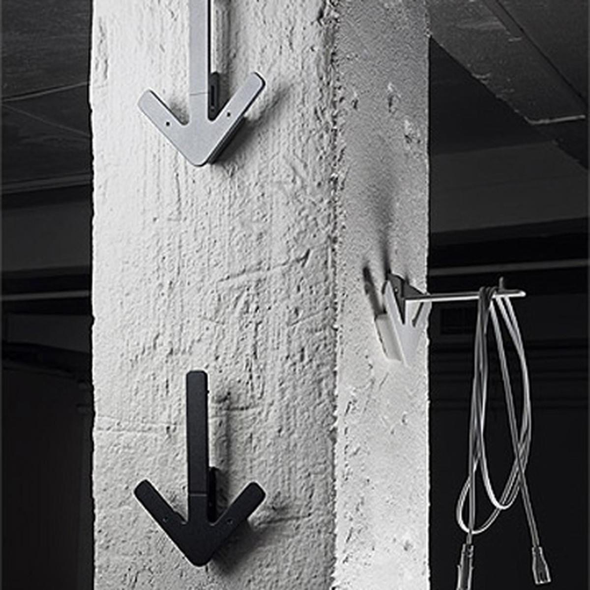 Design House Stockholm Arrow Hanger appendiabiti Nero
