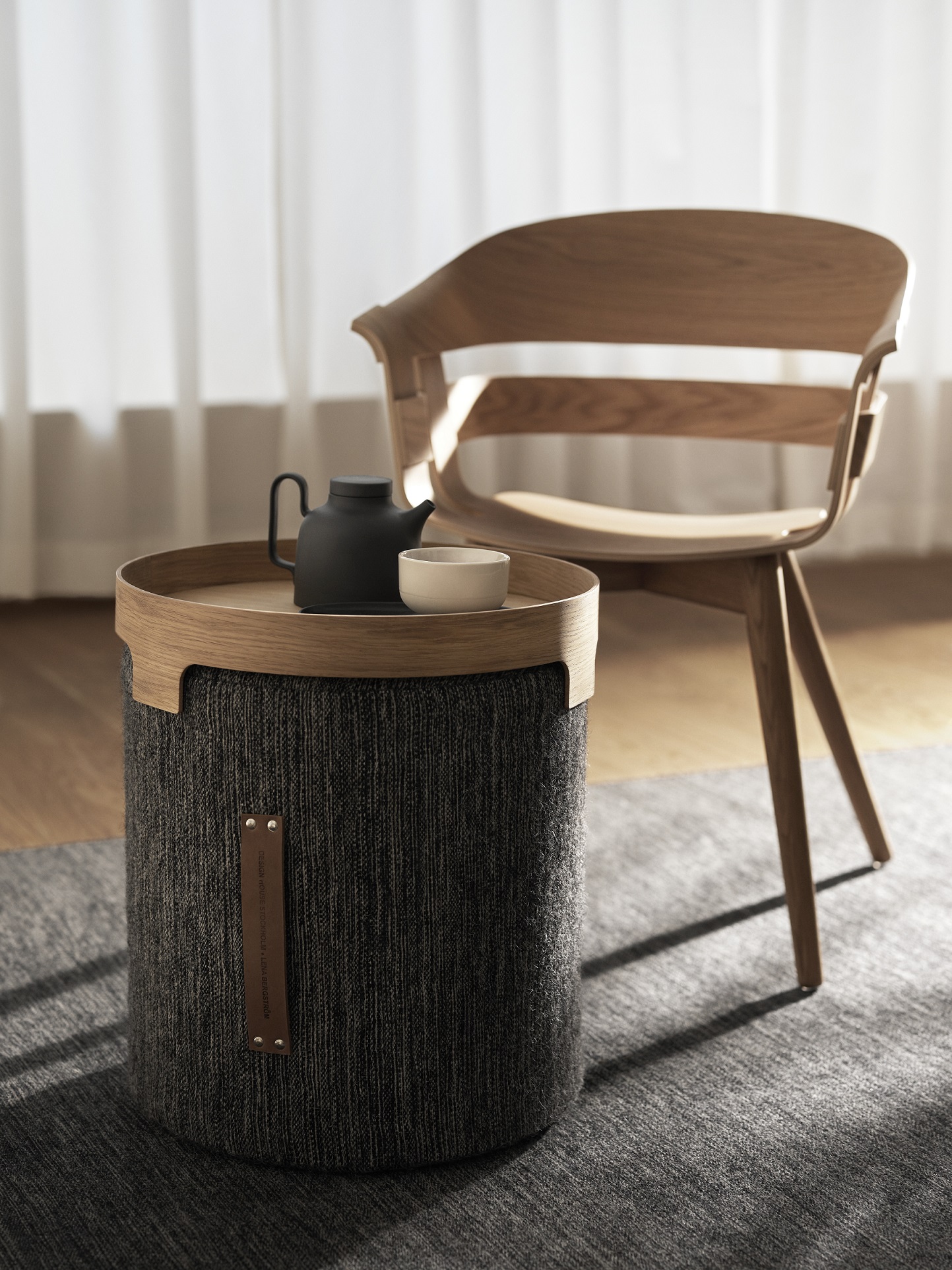 image3-2747-8400-BridgeTray-Lifestyle
