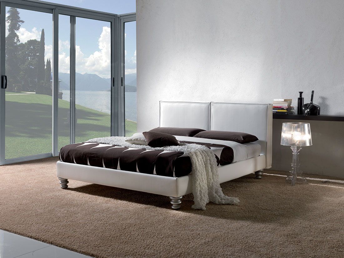 City padded double bed