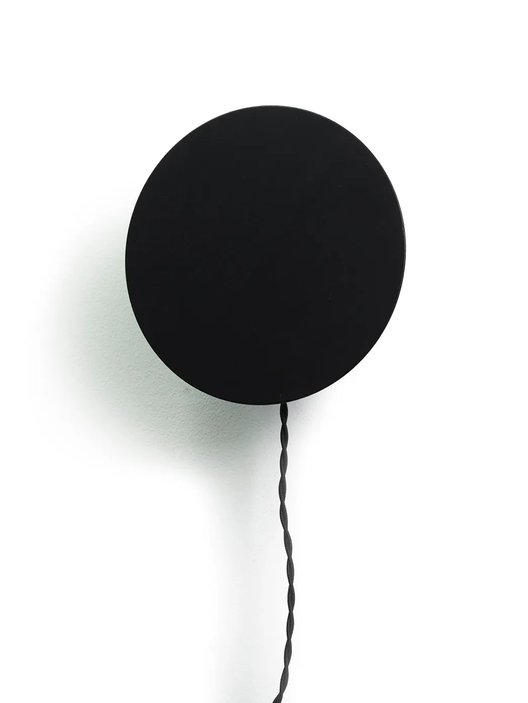 Lampada da parete Nero Scudo L 20 W 8 H 20CM di Antonino Sciortino