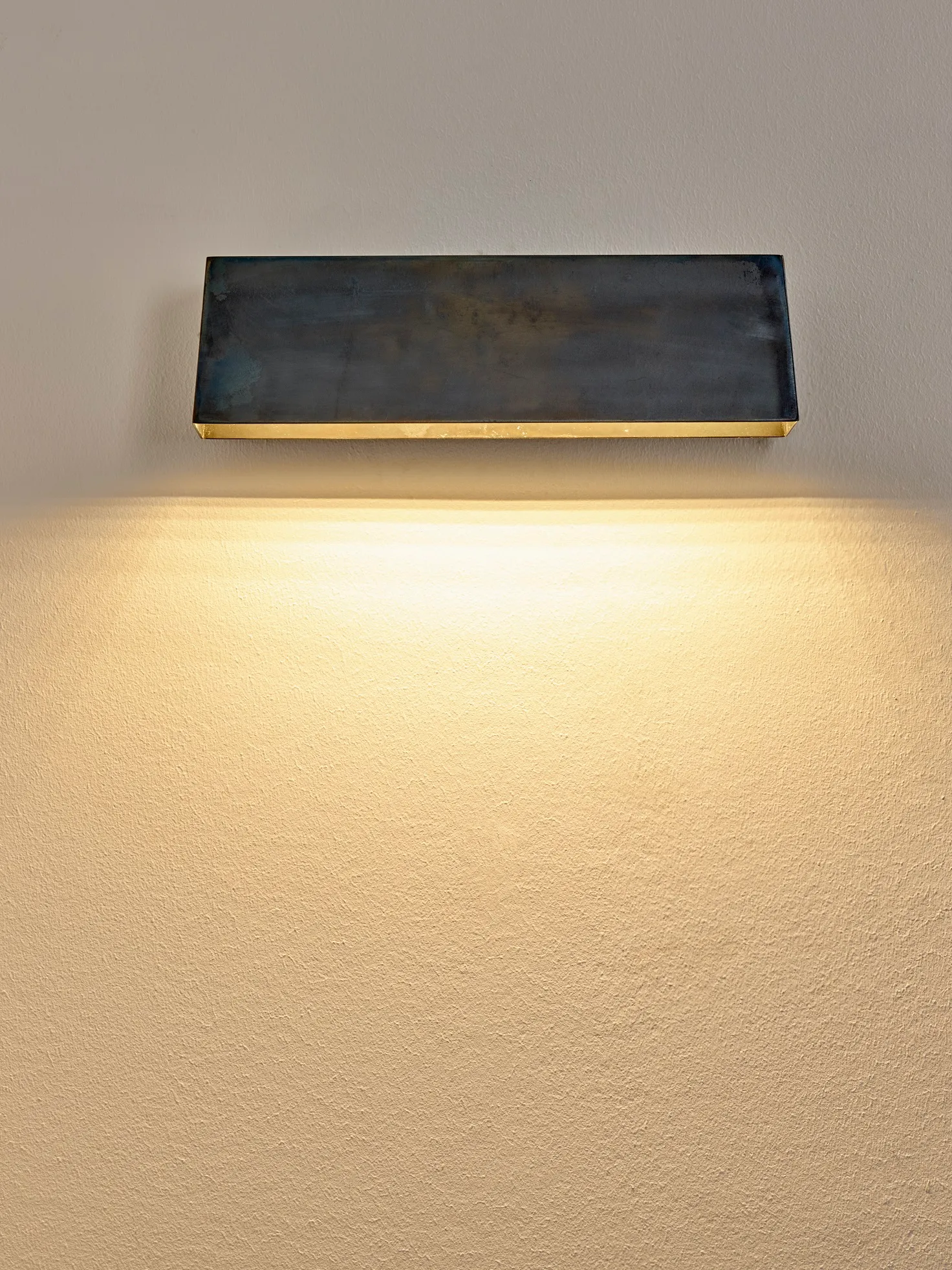 Lampada da parete Serax Nr.37 Nero Sofisticato L 33,5 W 10 H 9,5 CM di Koen Van Guijze