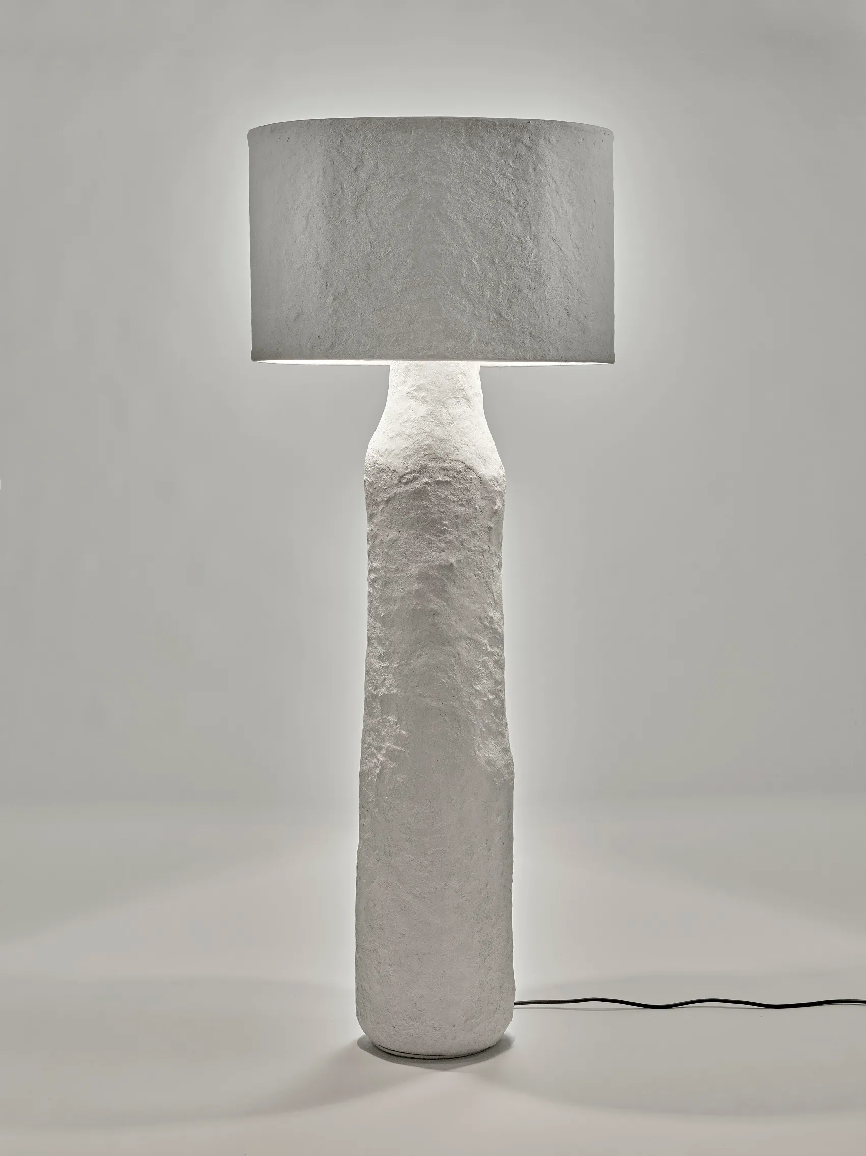 Lampada da terra M Bianco Terra L 60 P 40 H 148 CM di Marie Michielssen