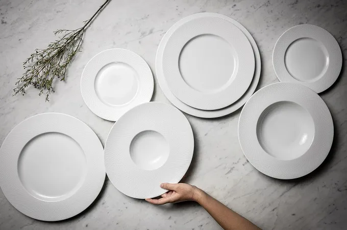 Degrenne Graphique Classique Collection White